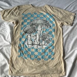 checkered mushroom tee